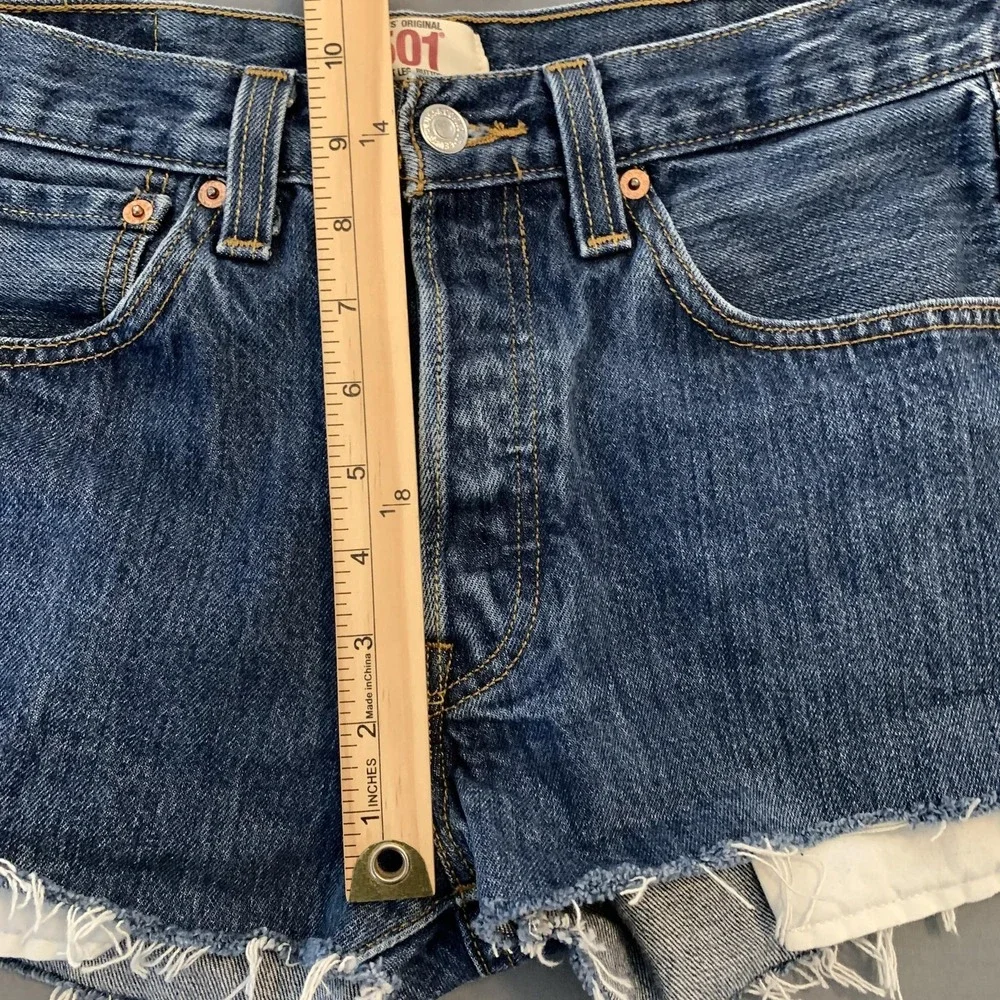 Levi's 501 Shorts Mens 31 Blue Denim Cutoff Frayed Button Fly‎ High Rise Cheeky
